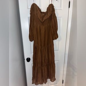 NEVER WORN Vici Collection brown off the shoulder maxi dress with sleeves